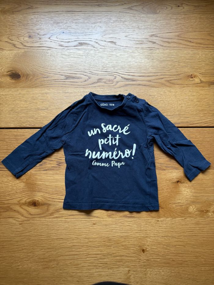 T-shirt Manches Longues Bleu Marine Gémo 18 Mois Un Sacré Numéro Comme Papa – Très Bon État
