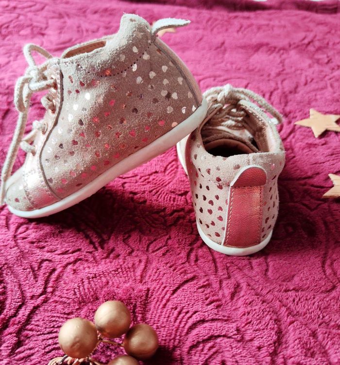 Bottines à pois dorés en cuir taille 21 - photo numéro 3