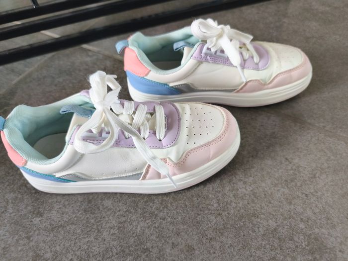 Baskets fille pointure 35 - photo numéro 3