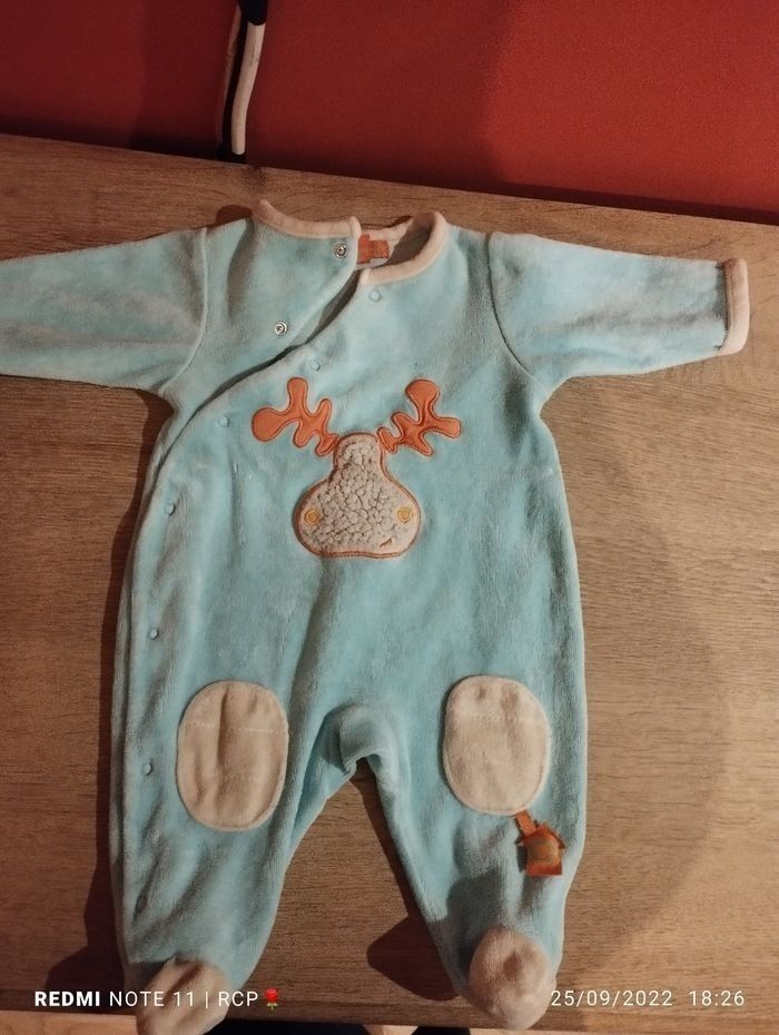 Pijama bébé  1 mois - photo numéro 2