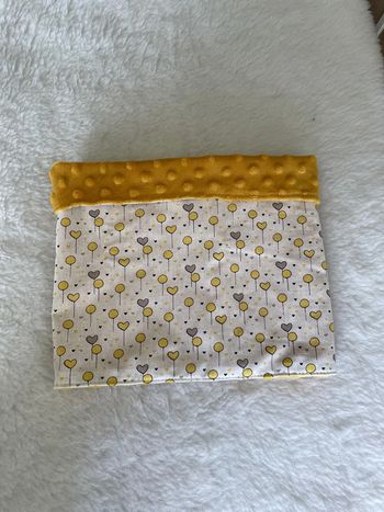Snoods jaune ballon rond et cœur