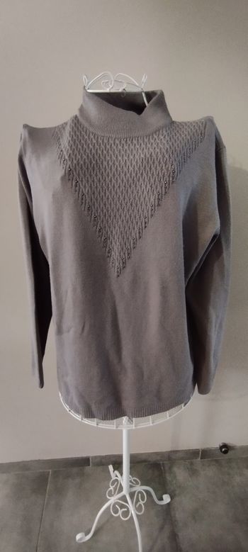 Pull gris