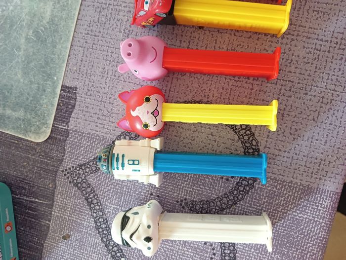 Lot de distributeur à bonbon pez - photo numéro 2