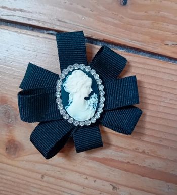 Broche