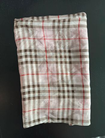 Écharpe / Foulard style burberry