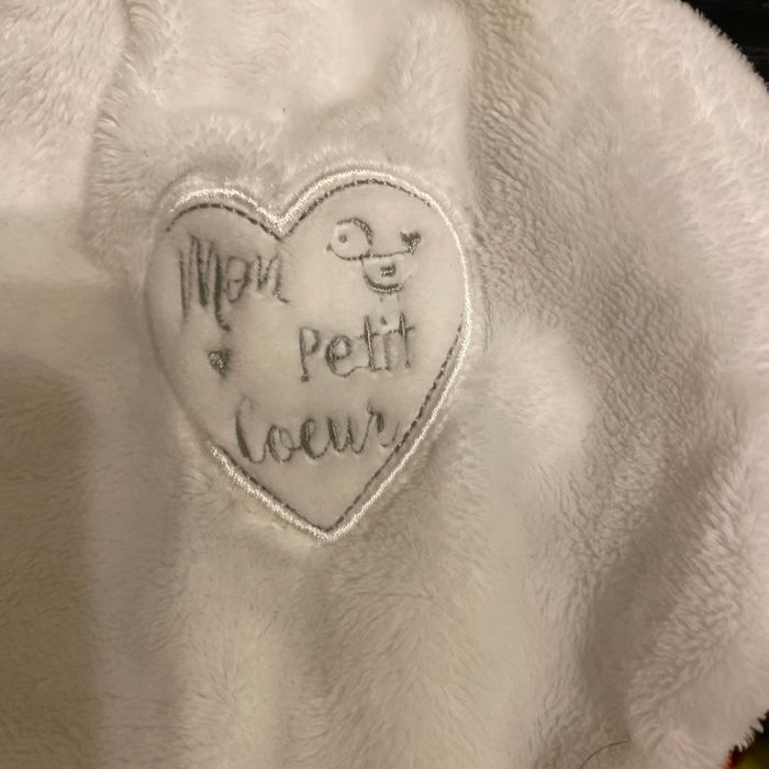 Doudou lapin blanc et une marionnette - photo numéro 4