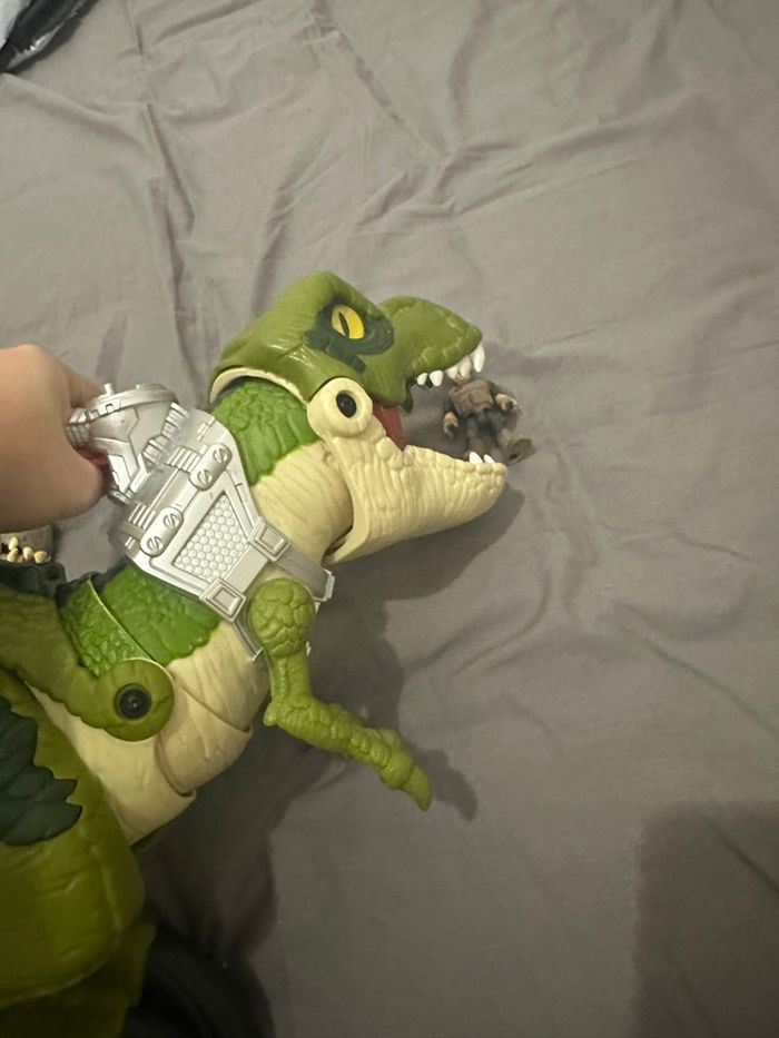 Dinosaures t rex jurassic world - photo numéro 2