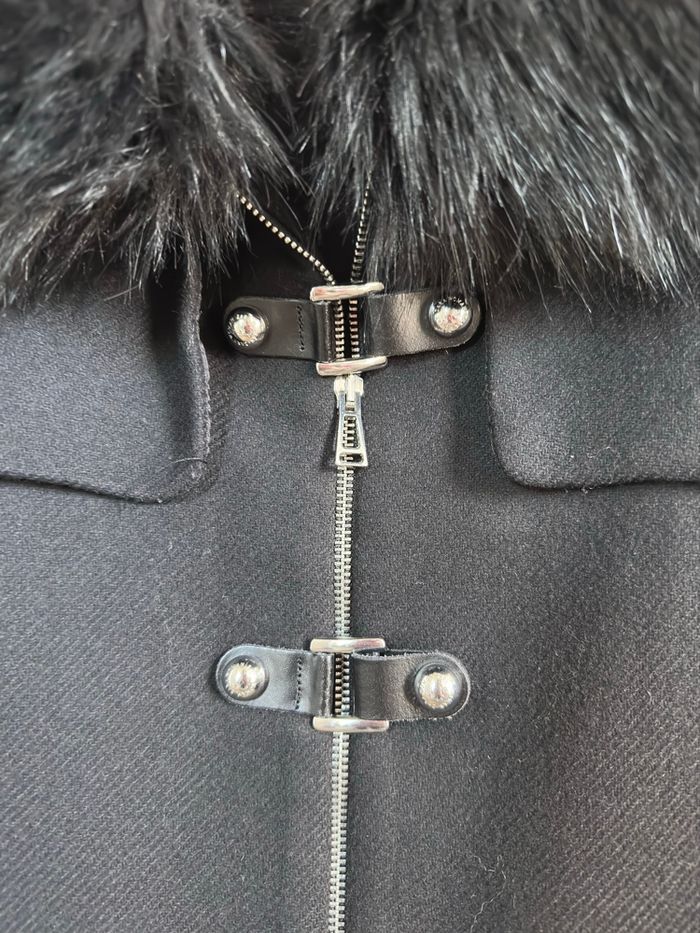 Zara manteau noir avec capuche fausse fourrure T34 XS - photo numéro 2