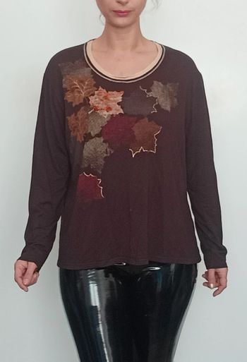 Haut manches longues motif feuilles taille 44