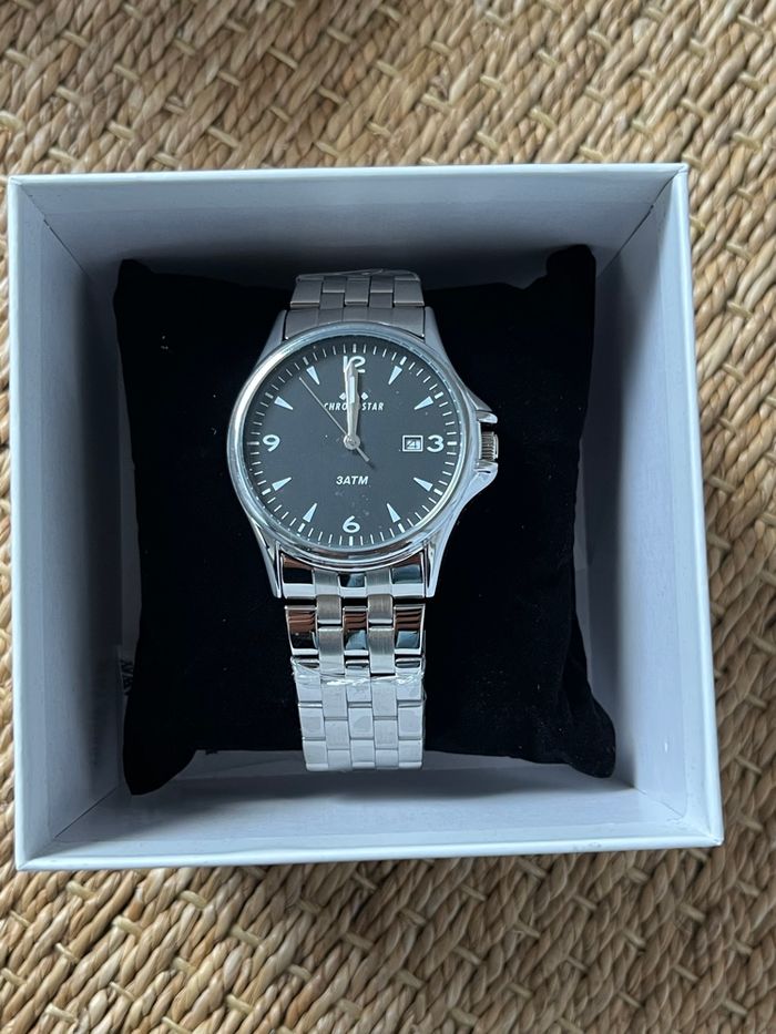 Montre - photo numéro 1