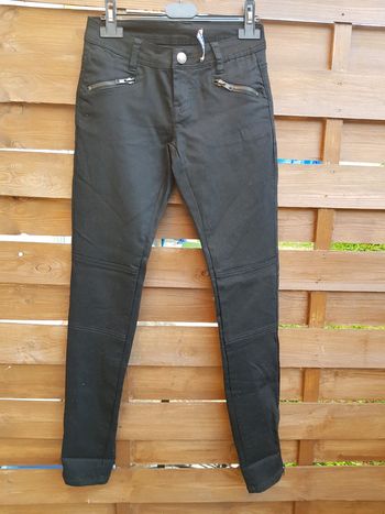 Jeans skinny zippé en bas