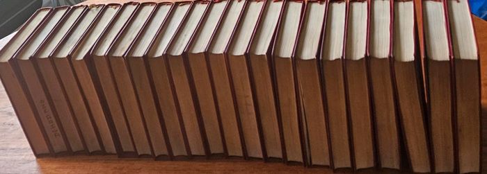 Collection de 22 encyclopédique en couleurs.
Larousse.
En l'état. - photo numéro 9