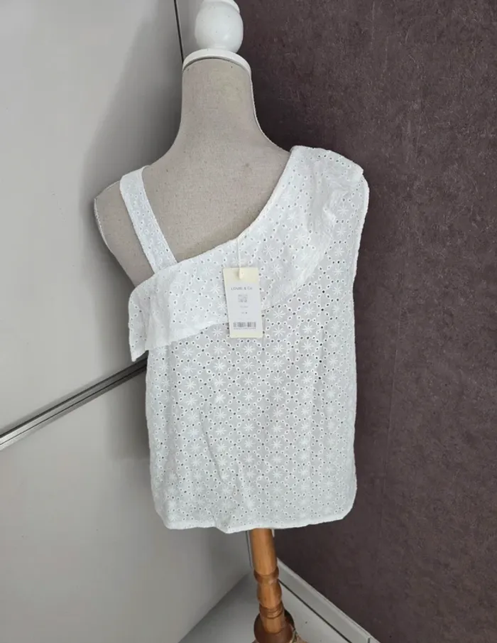 Haut broderie anglaise Lovie & Co taille M neuf avec étiquette - photo numéro 2