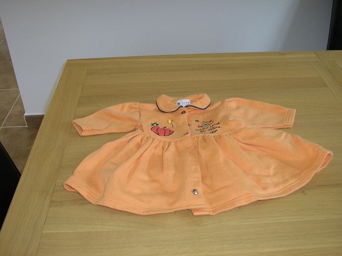 robe orange