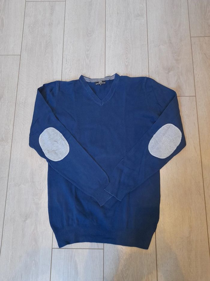 Pull col v taille M