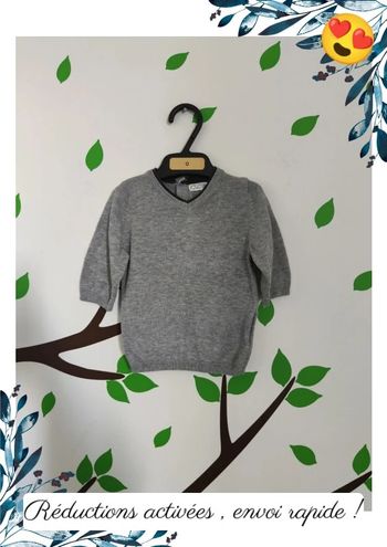 Très jolie pull bébé 1 mois