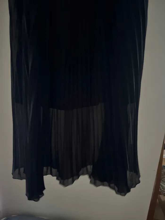 Jupe plissée noire – élégante et intemporelle, taille 36 - photo numéro 3