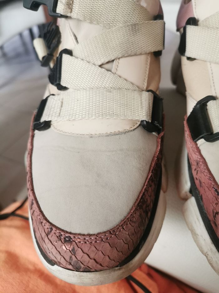 Belles sneakers cuir et enduit originales p 41 - photo numéro 2