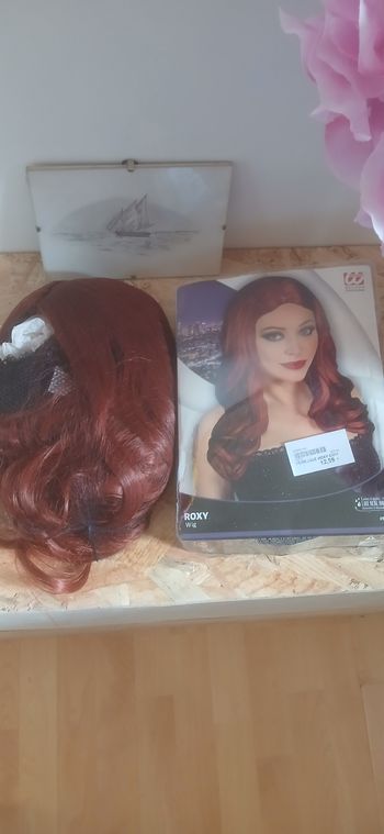 Perruque, wig rousse