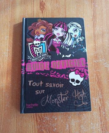 Guide officiel Monster high