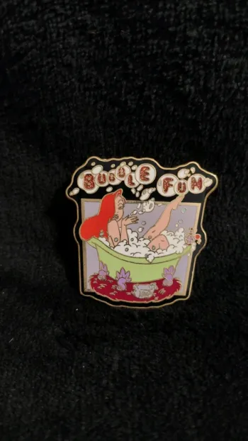 Pin's Disney Jessica rabbit