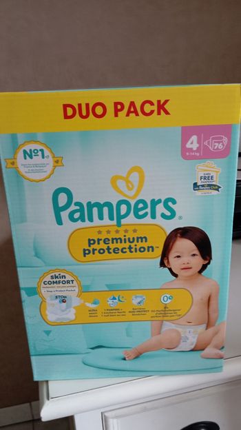Duo pack Pampers premium protection taille 4 neuf jamais ouvert