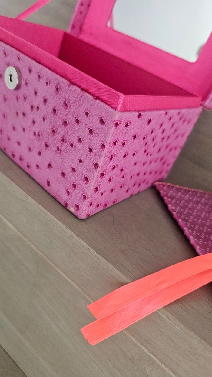 Lot de boîte à bijoux et pochette - photo numéro 4