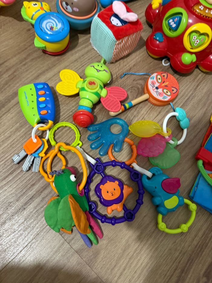 Jouets pour bébé 1 er âge - photo numéro 3