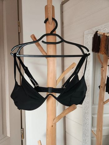 Haut de maillot de bain uk16 95C asos