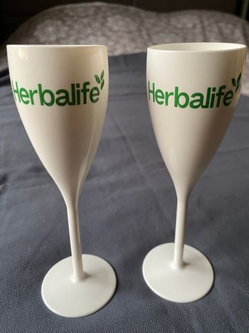 NEUF : Flûtes à champagne Herbalife ecocup