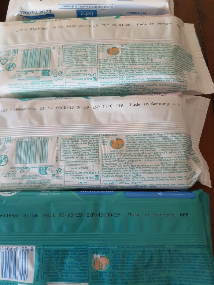 Lot de 10 paquets lingettes jetables (assortiment) - photo numéro 3