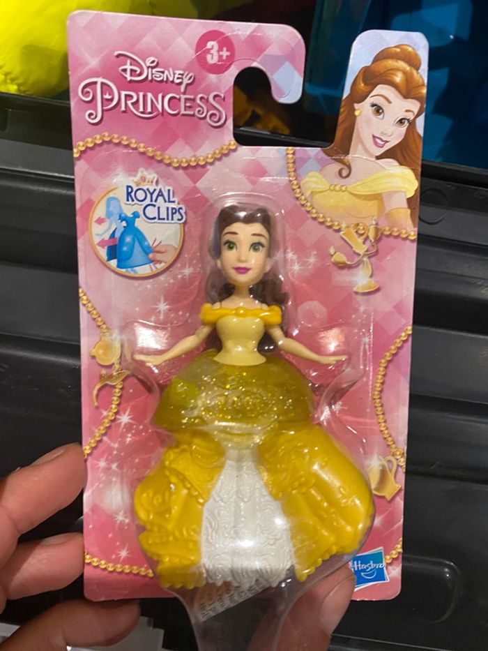 Figurine disney princesse belle