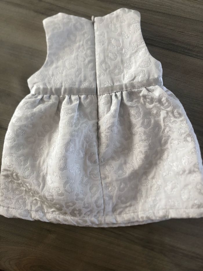 Robe 6 mois - photo numéro 2