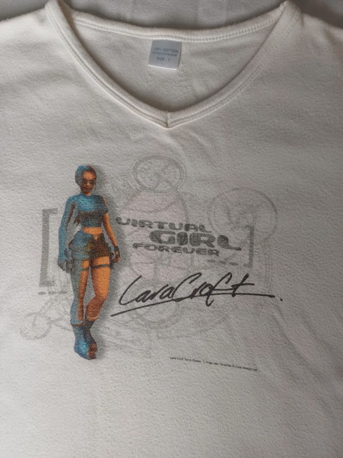 Rare tshirt femme Lara Croft Tomb Raider L'ange des ténèbres année 2003 virtual - photo numéro 7