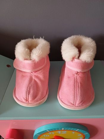 Chaussures bébé fille pointure 17 neuves