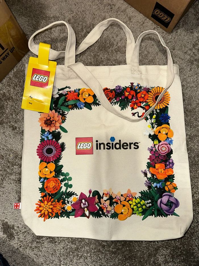 Tot Bague LEGO Insiders exclusif botanicals + 4 cartes postales Lego