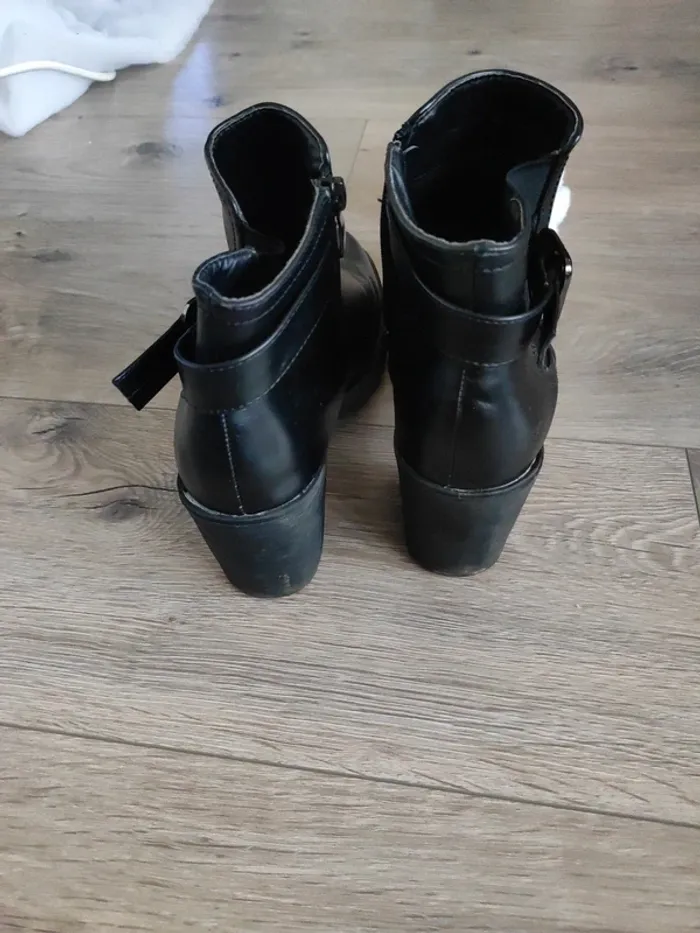 Chaussures bottines talon noir 39 - photo numéro 2