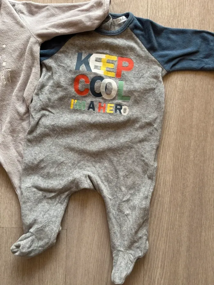 Lot 3 pyjamas velours 6 mois - photo numéro 5