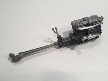 Moteur axe pièce détachée miniature 1/18 Burago Alfa Romeo 2300 spider 1932 #A30