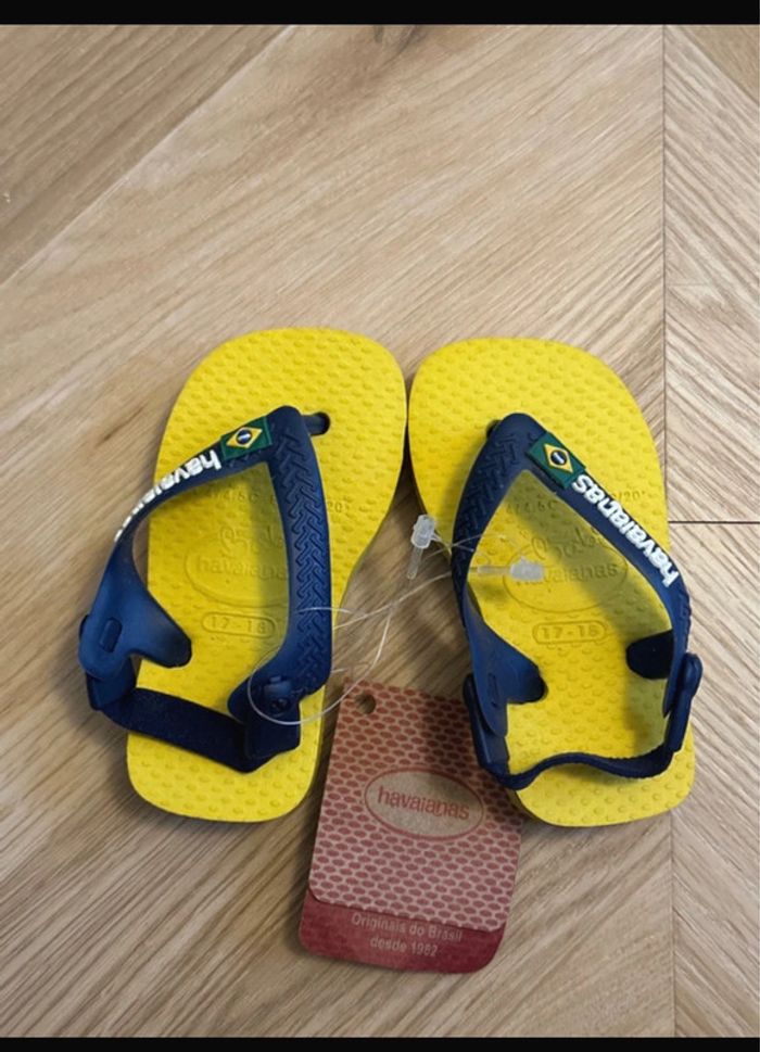 Sandales Havaianas neuves T.18 - photo numéro 3