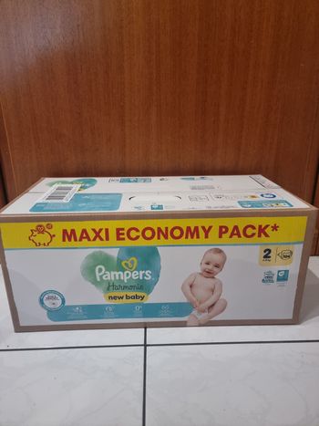 104 couches Pampers taille 2