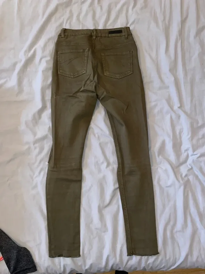Pantalon kaki genoux fendus - photo numéro 4