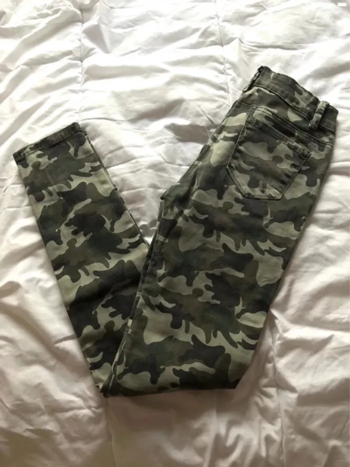 Jean camouflage kaki militaire Monday Premium taille 34 - photo numéro 10