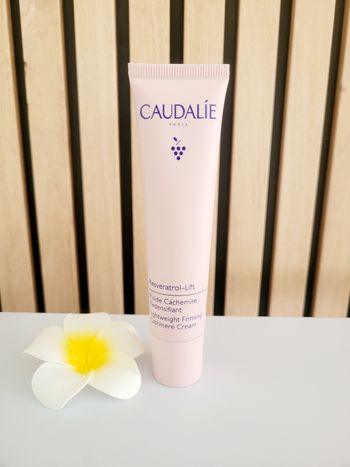 🌼 Caudalie resveratrol lift fluide cachemire 40ml