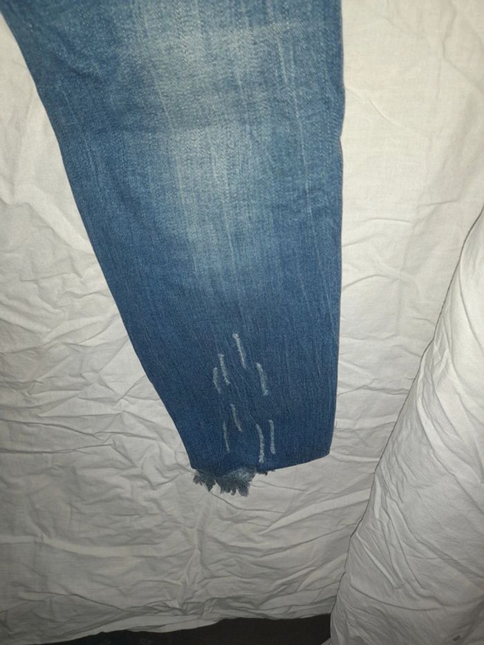 Jeans style usé bleu - photo numéro 8