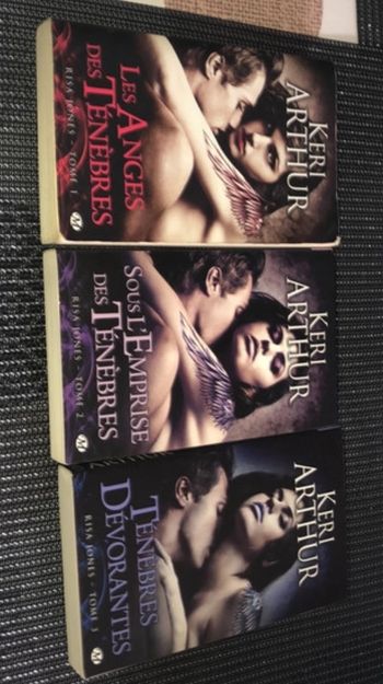 Lot livre keri Arthur