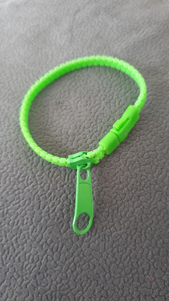 Bracelet bijou fantaisie vert fluo fermeture eclair - photo numéro 2