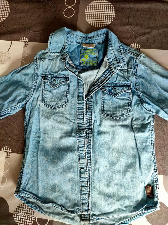 Chemise 5/6 ans - photo numéro 2