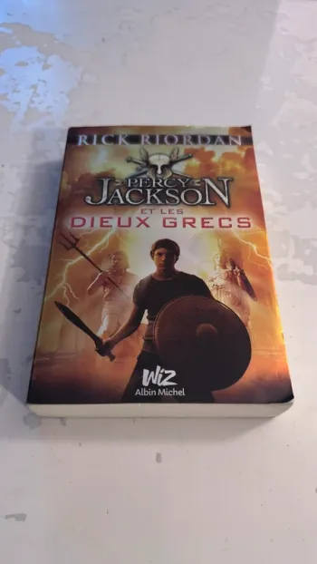 📚 Percy Jackson et les Dieux Grecs par Rick Riordan – Éditions Albin Michel Wiz