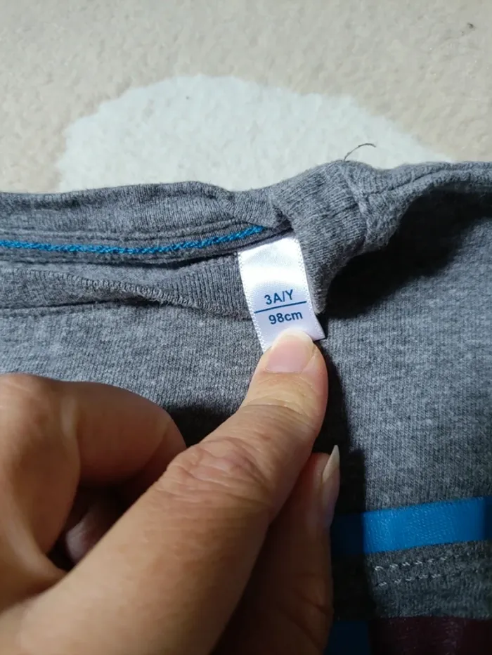 T-shirt manche longue 3 ans - photo numéro 2